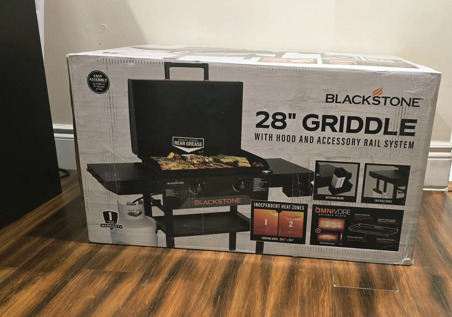 Blackstone 28-Inch Omnivore Griddle with Hood(Brand New)