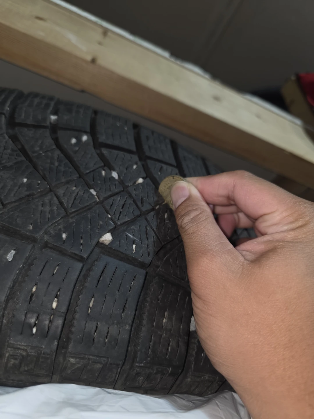 4 Pirelli Winter Tires 205/55 R16 - photo 5