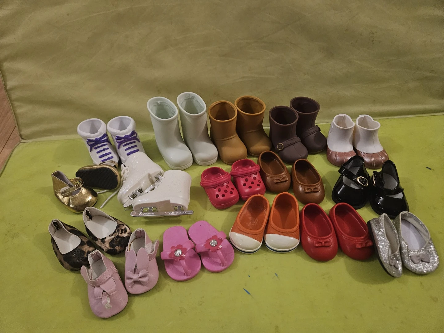 Our Generation Collection of Doll Clothing and Accessories - photo 5