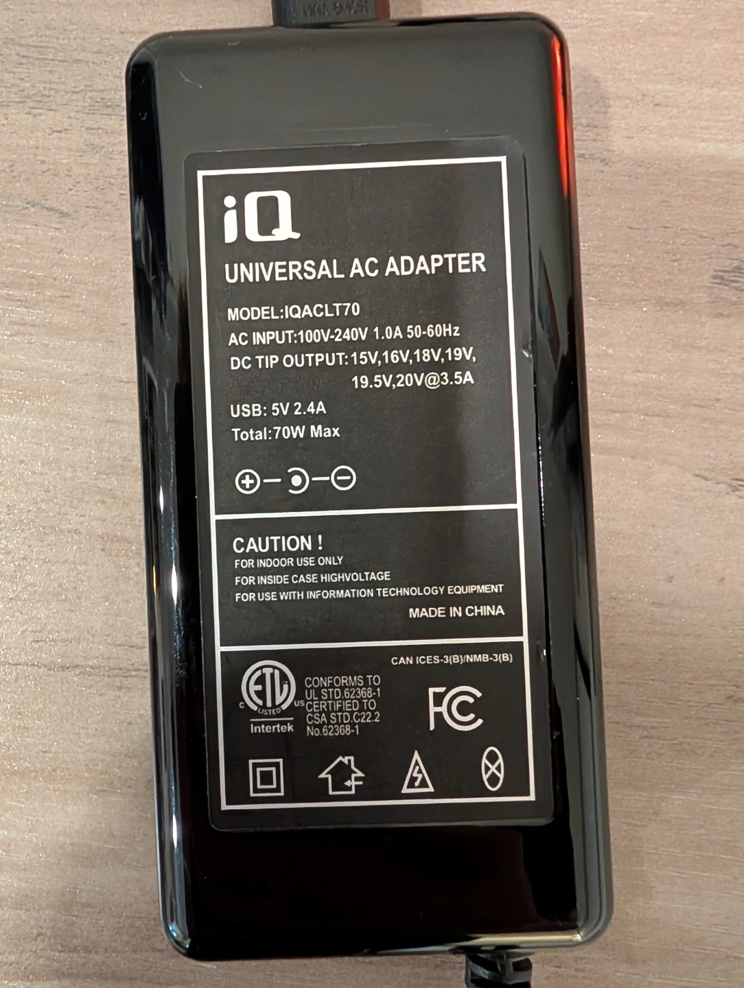 iQ Universal AC Adapter IQACLT70 - photo 2