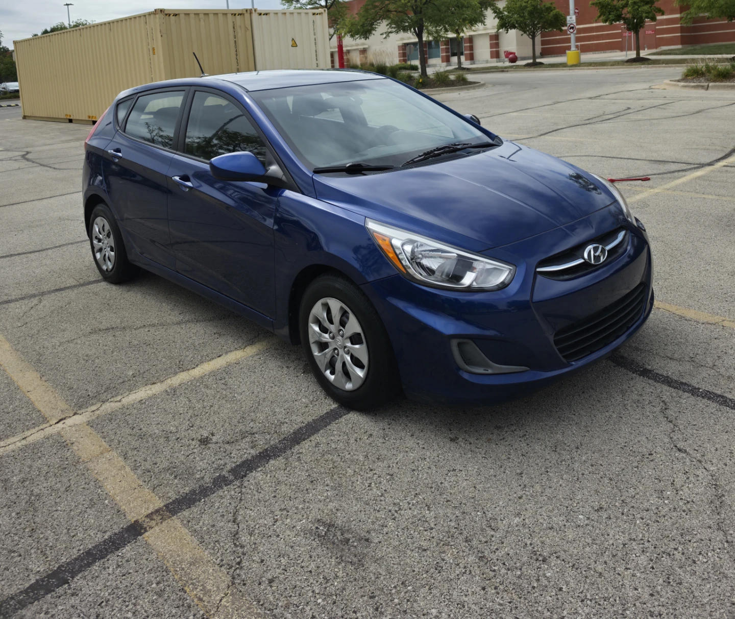 Blue Hyundai Accent Hatchback - photo 3