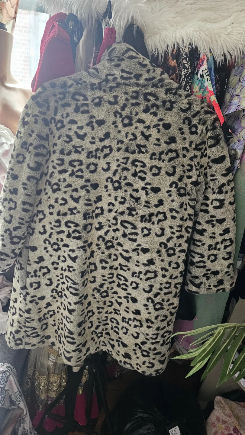 Blanc Noir Leopard Print Faux Fur Coat - photo 4