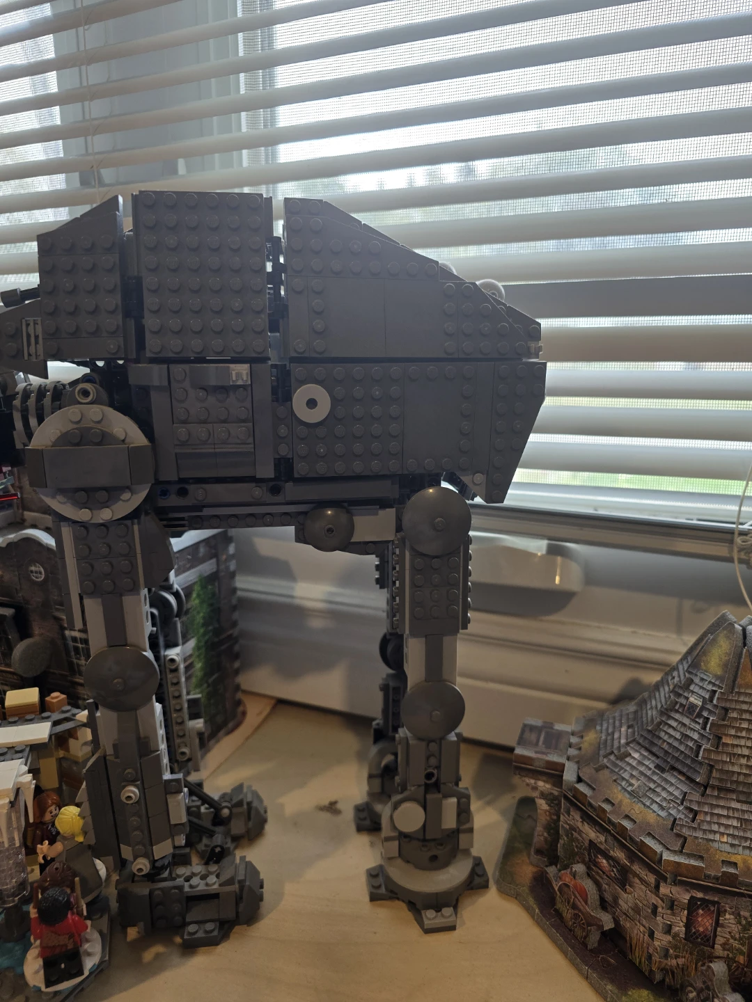 LEGO Star Wars AT-AT Walker - photo 2