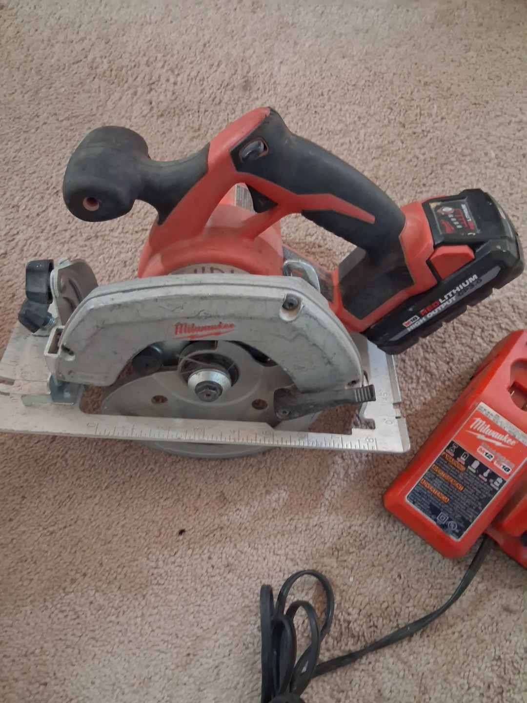 Milwaukee M18 Circular Saw with Charger - photo 3