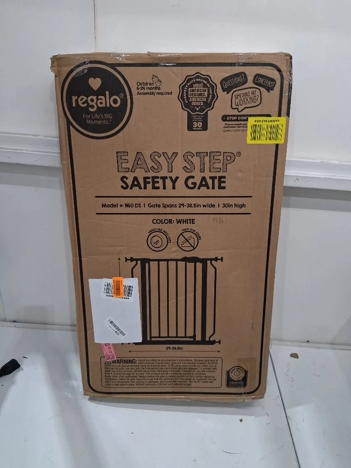 Regalo Easy Step Safety Gate/ Baby Gate - photo 2