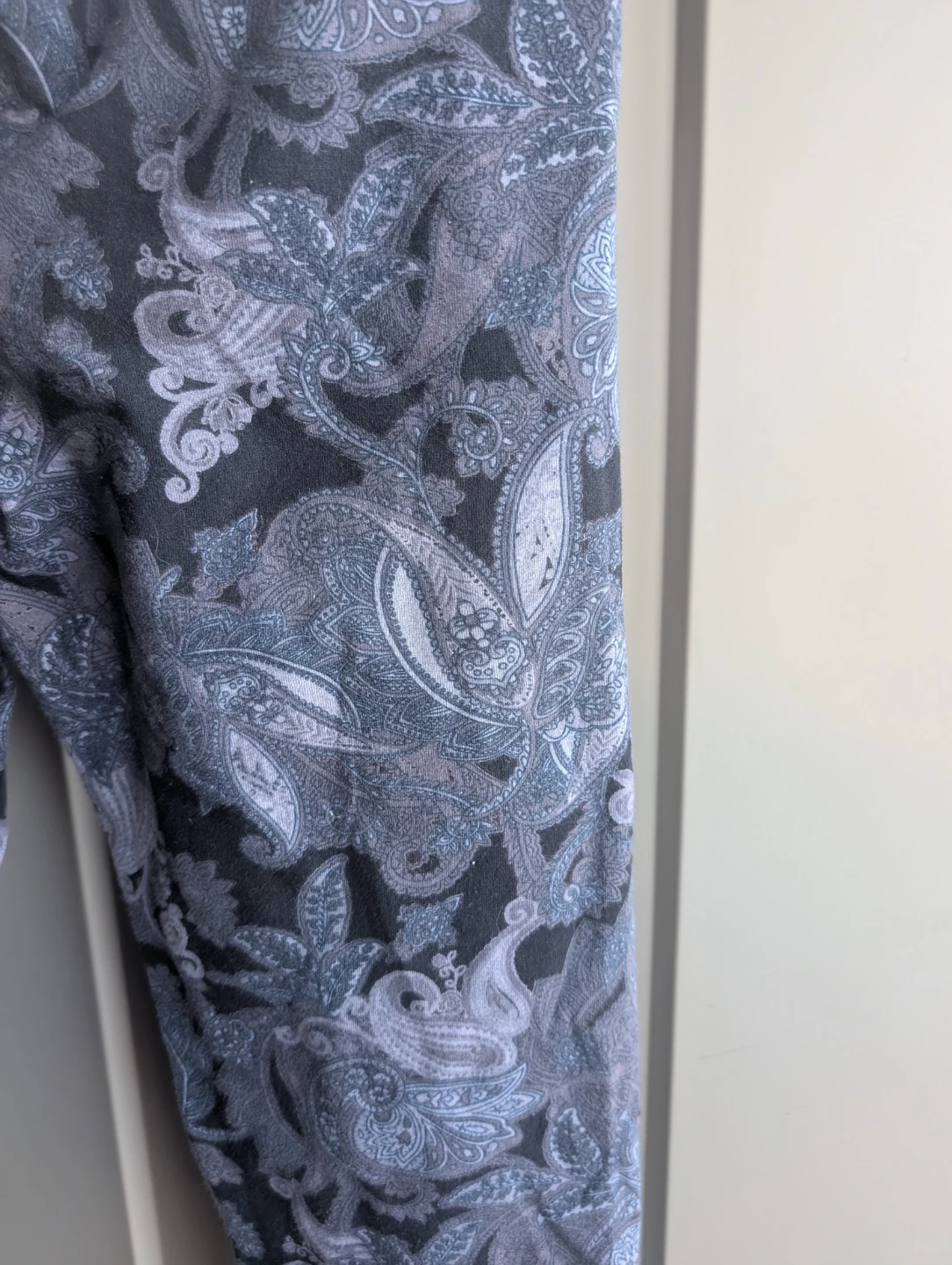 Womens sz med Garage leggings - photo 3