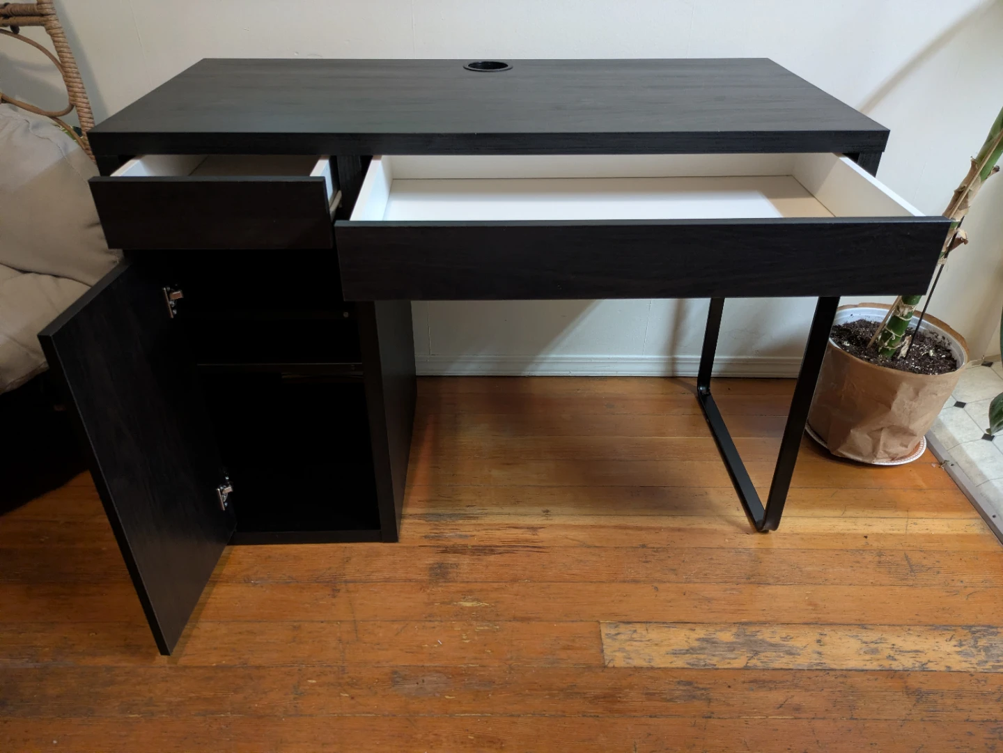 IKEA MICKE Desk in Black-Brown - photo 3