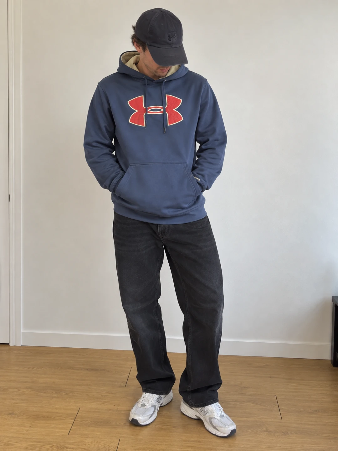 Size M Under Armour Men's Hoodie