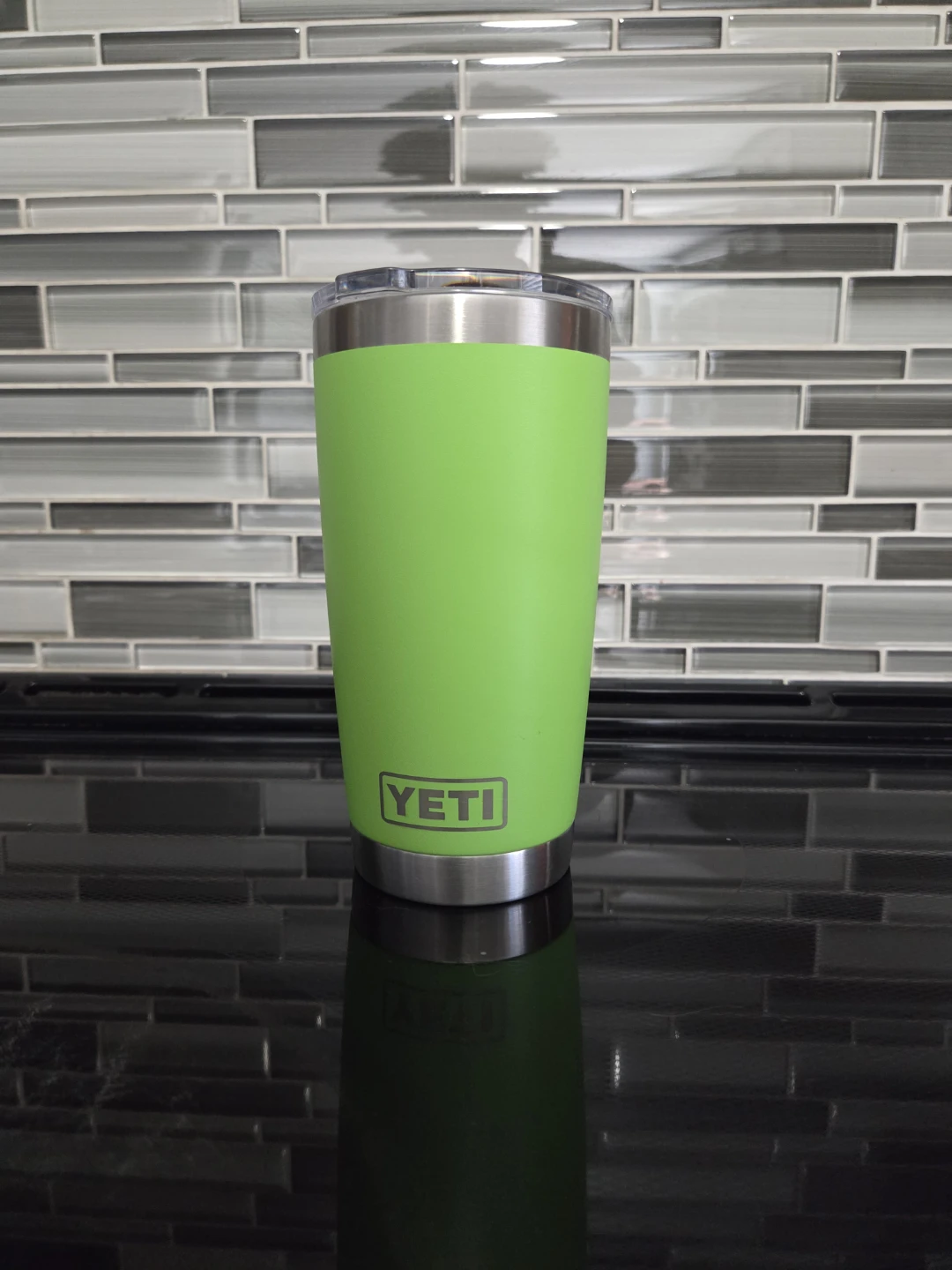 YETI Rambler Tumbler - (colour venom)