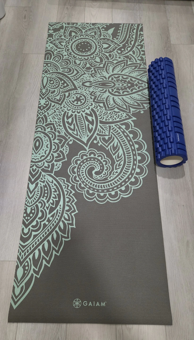 Yoga Mat and Foam Roller - photo 2