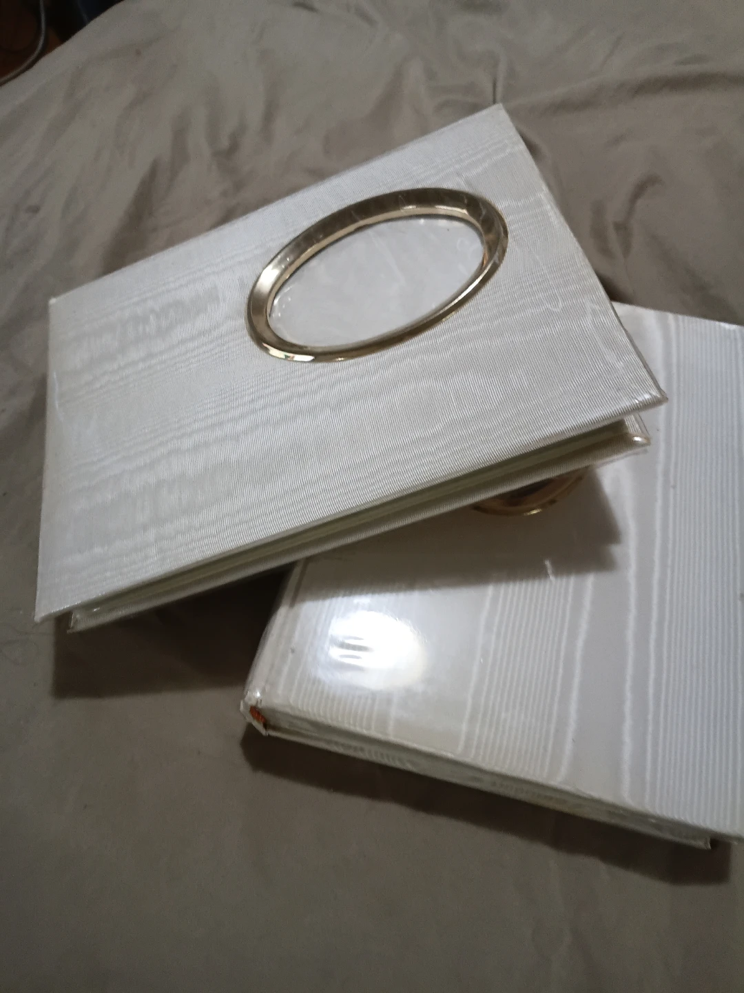 Set of Two White Photo Albums - photo 2