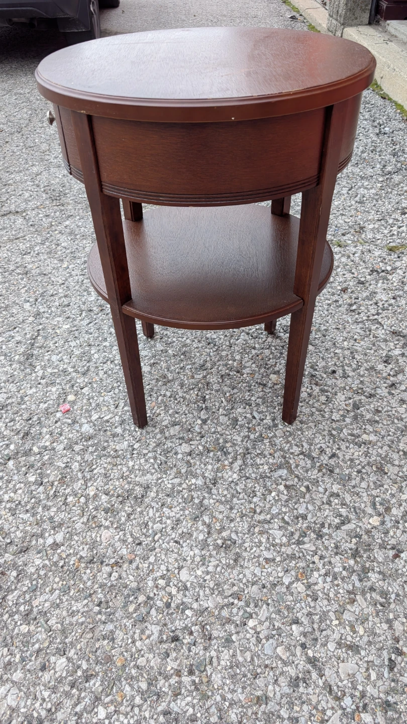 Round wooden end table with drawer by MSE - photo 4
