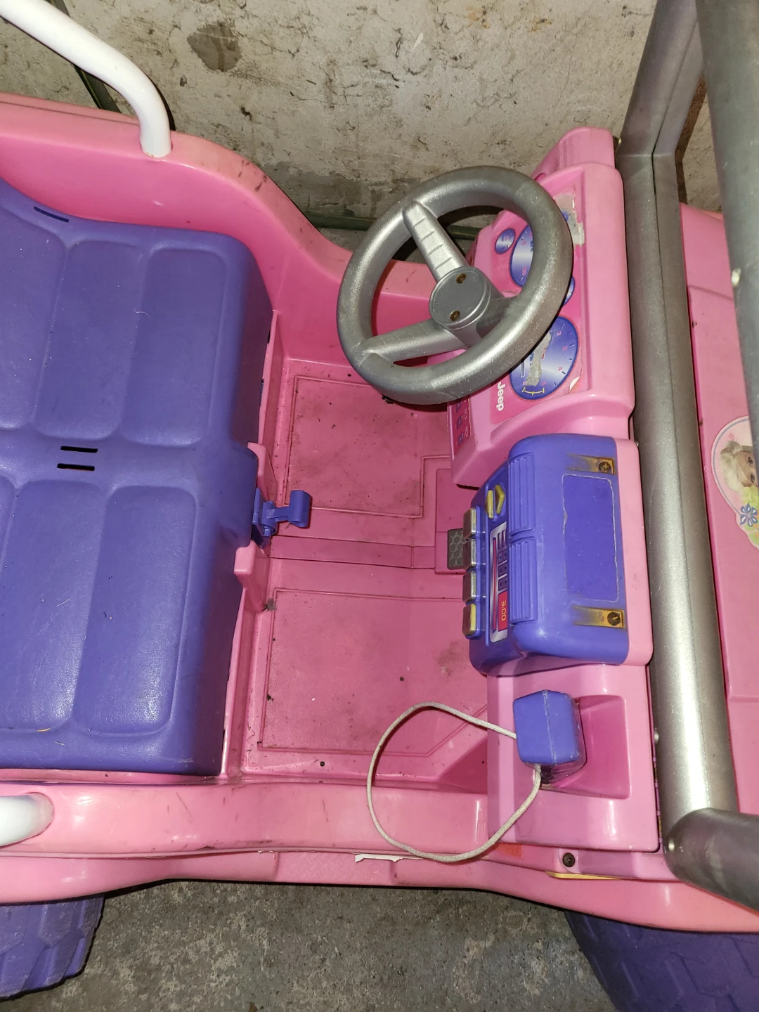 Barbie Jeep Ride-on Toy - photo 4