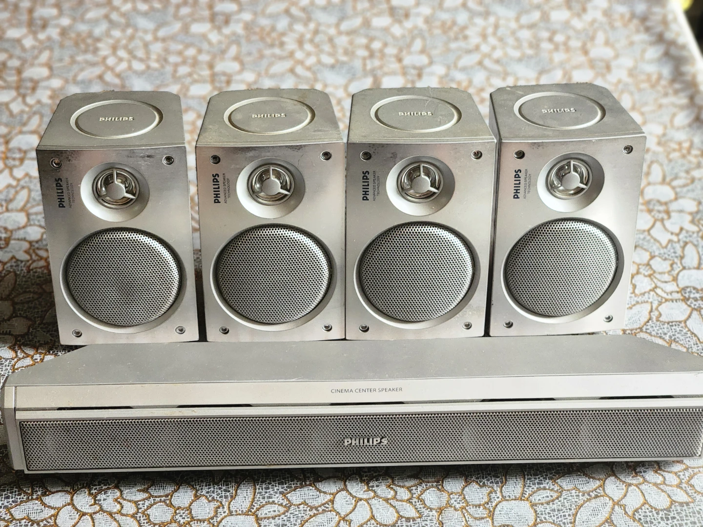 Philips Home Cinema Speaker Set - photo 2