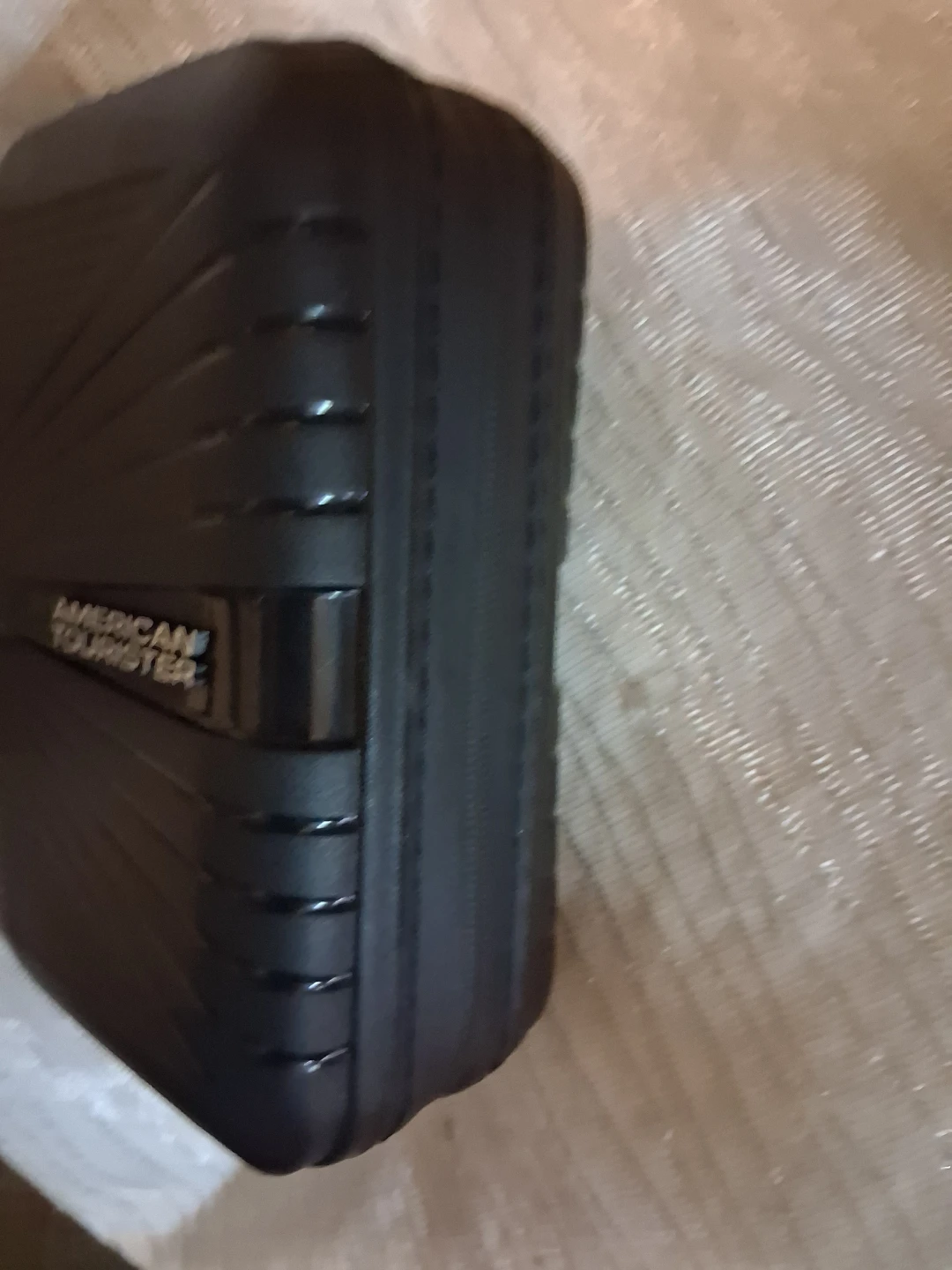 American Tourister Black Hard Shell Travel Case - photo 2