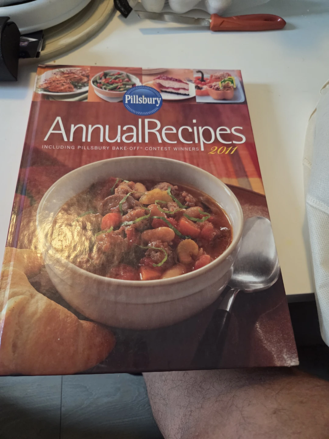 Pillsbury Annual Recipes 2011 Cookbook