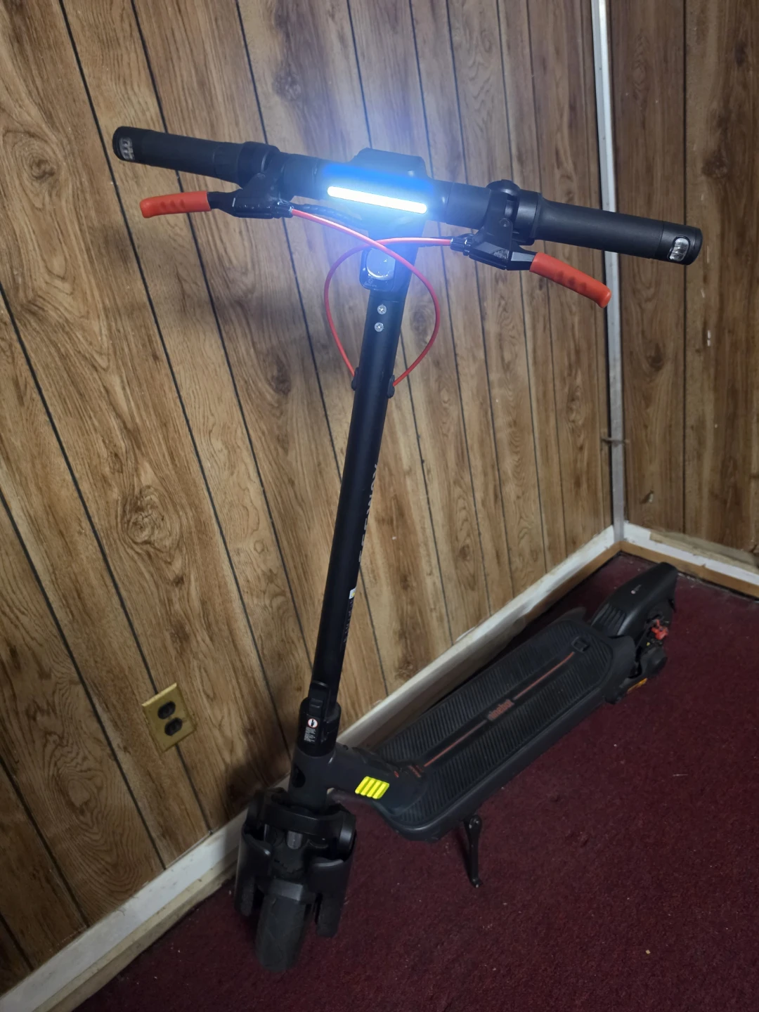Segway Ninebot Max G3 Electric Scooter, 28 mph Max Speed 50 mi - photo 2