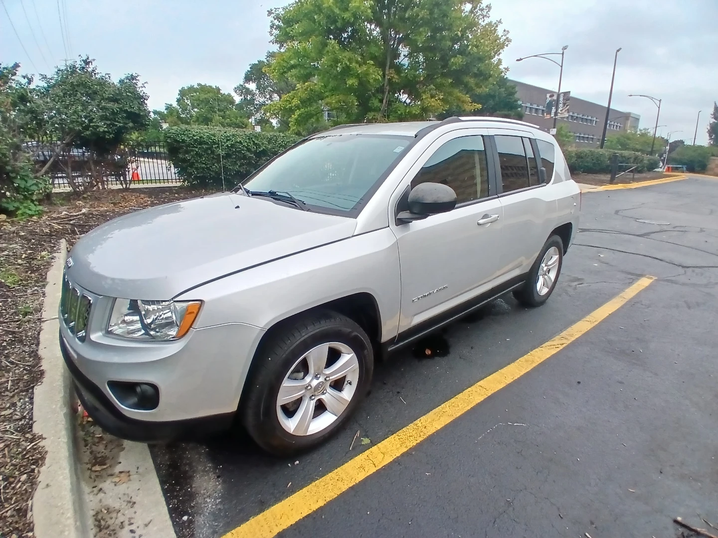 Jeep Compass SUV - photo 3