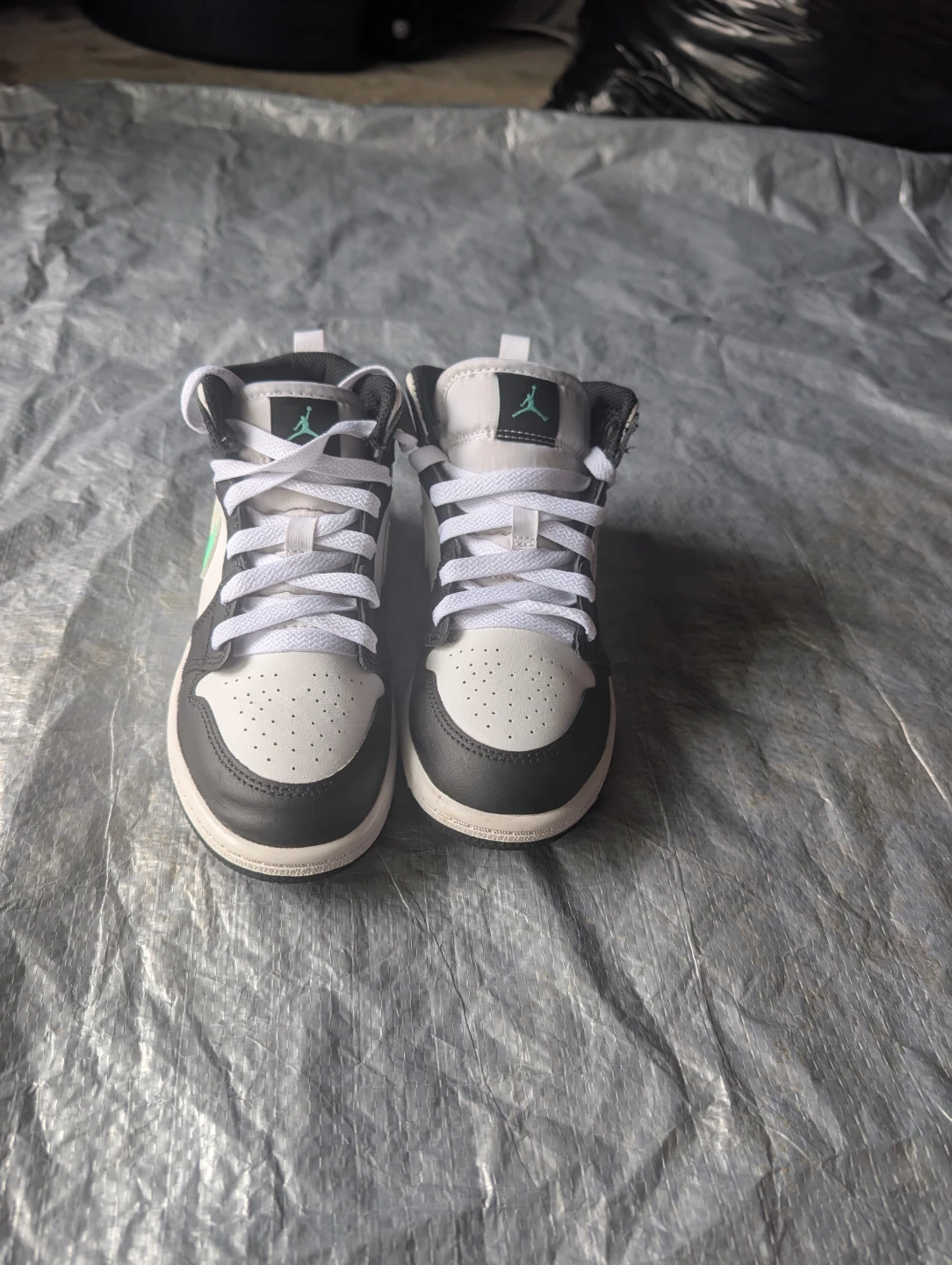 Nike Air Jordan 1 Mid Shoes - photo 2