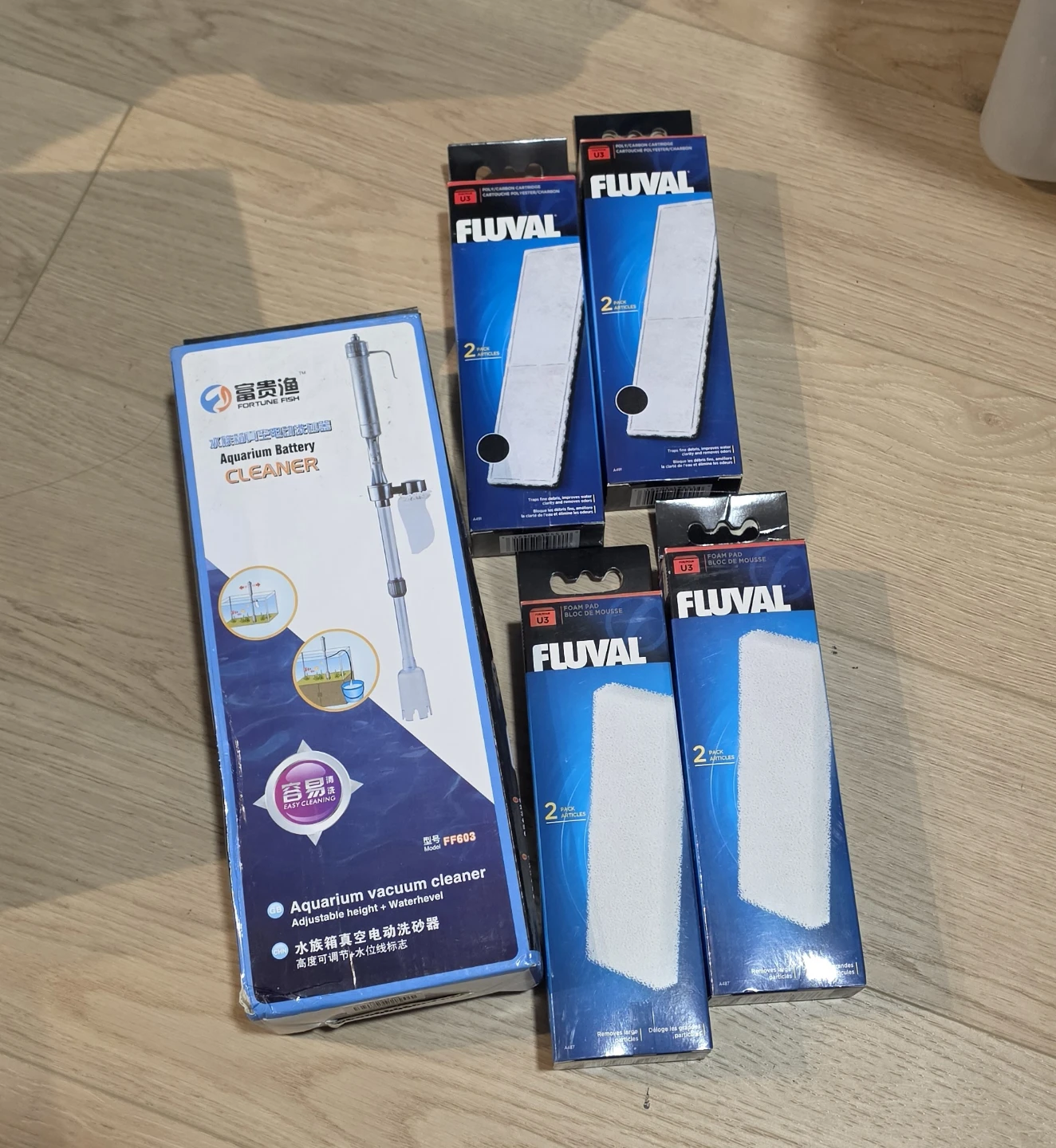 Fortune Fish Aquarium Cleaner and Fluval U3 Filter Pads