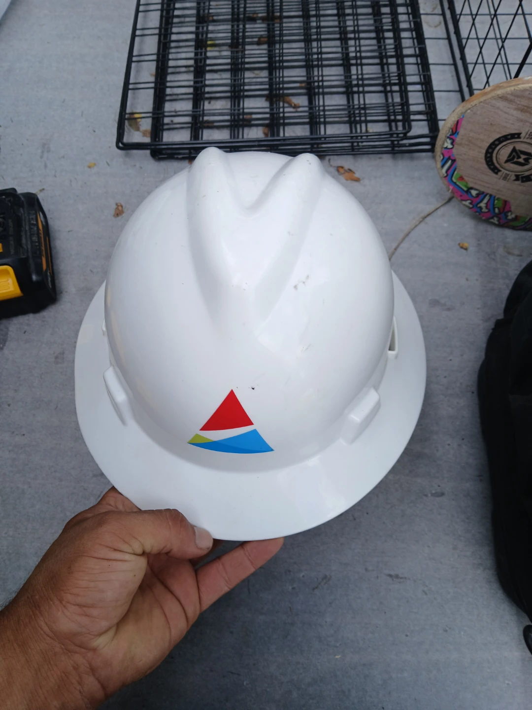 MSA V-Gard Hard Hat White - photo 2
