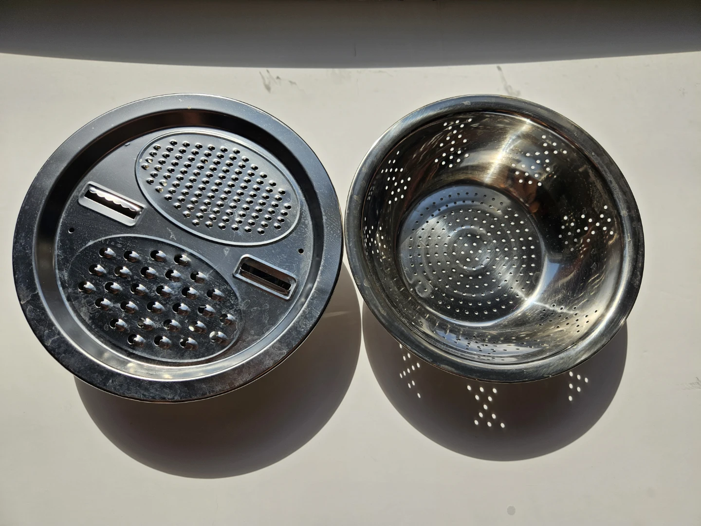 Stainless Steel Kitchen Grater, Colander, Bowl - 3pcs - photo 3