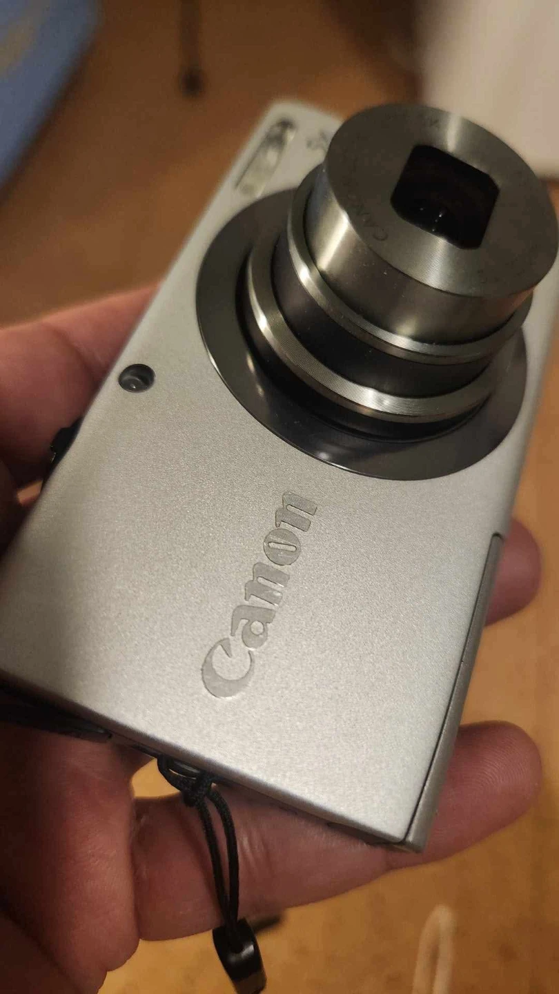 Canon Powershot camera - photo 3