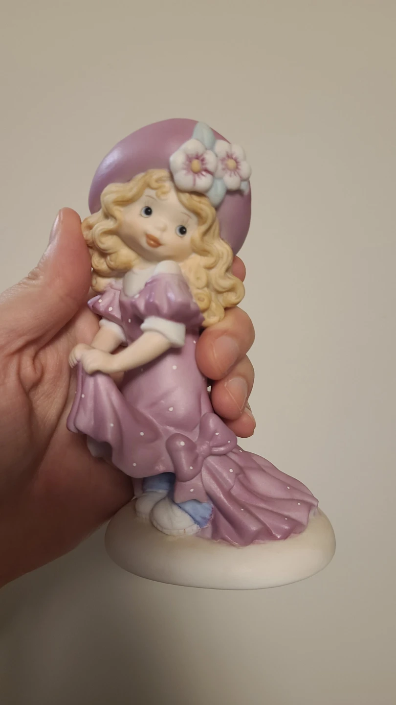 Sisters & Best Friends Figurine