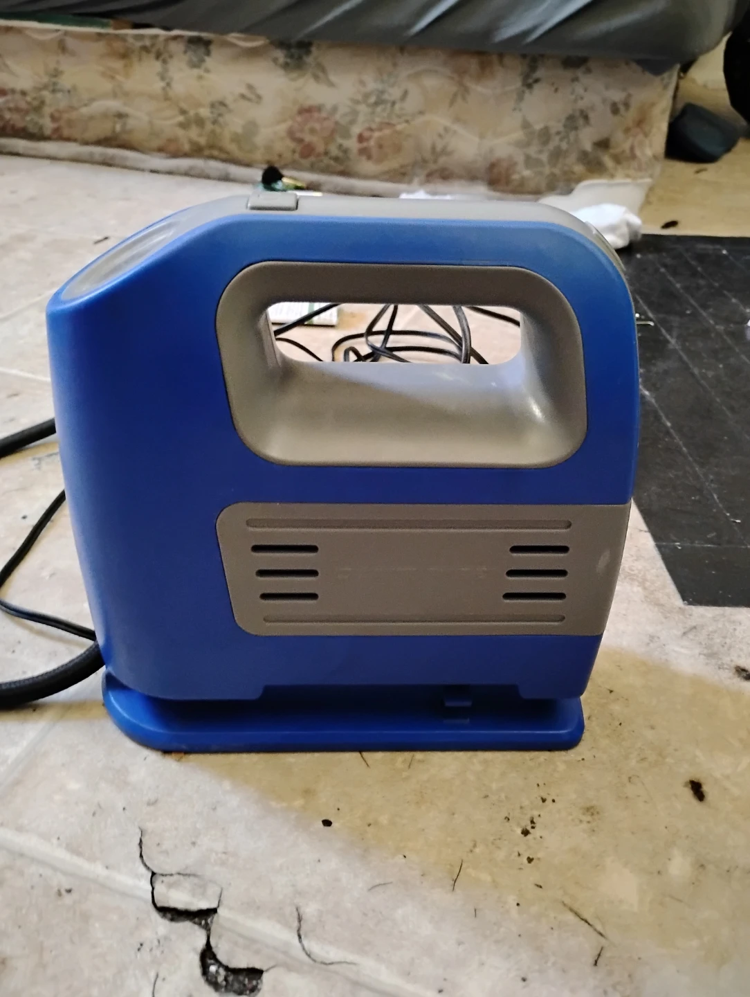 Certified 12V Portable Air Compressor