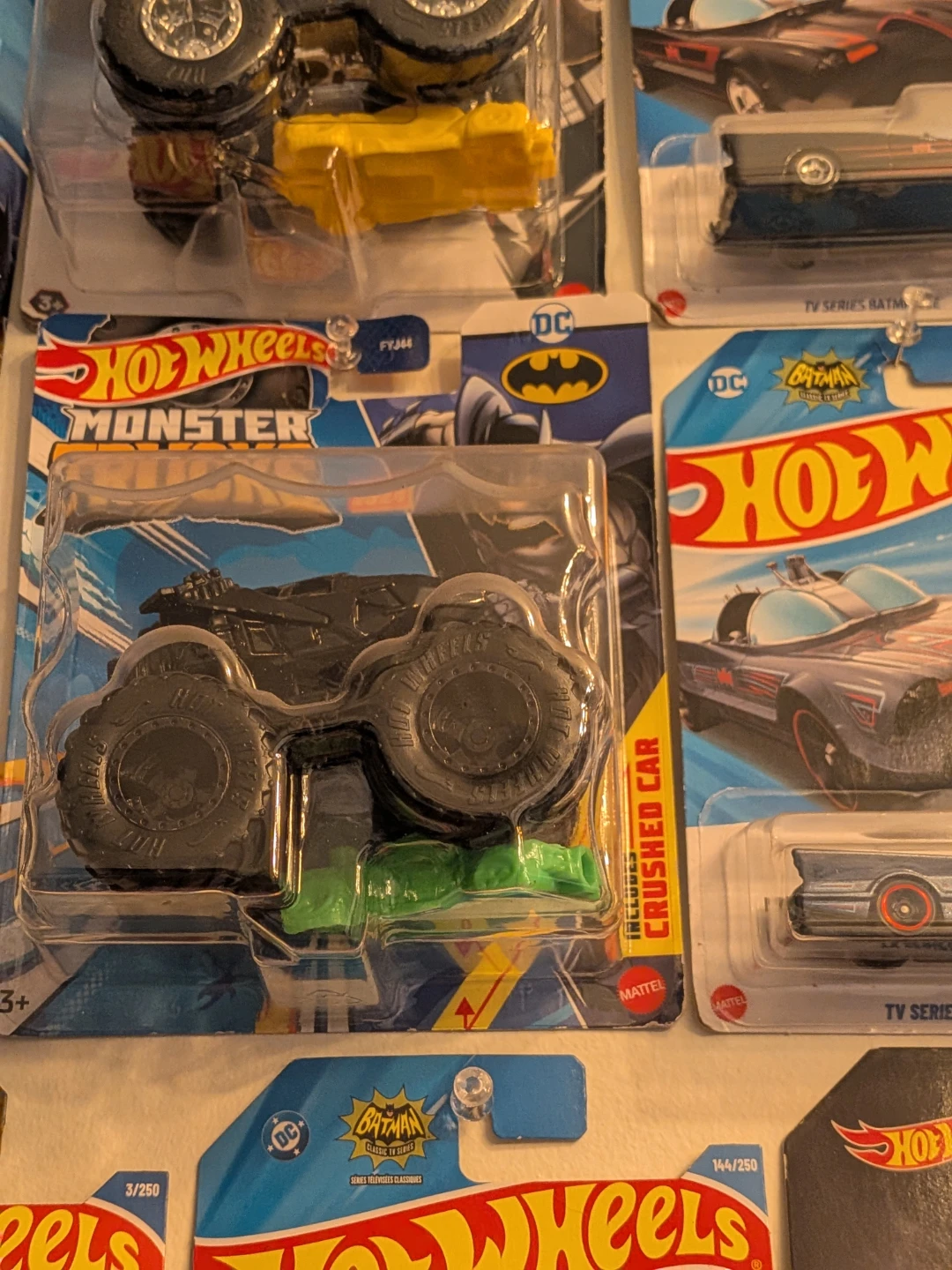 Hot Wheels Batman Monster Truck - photo 3