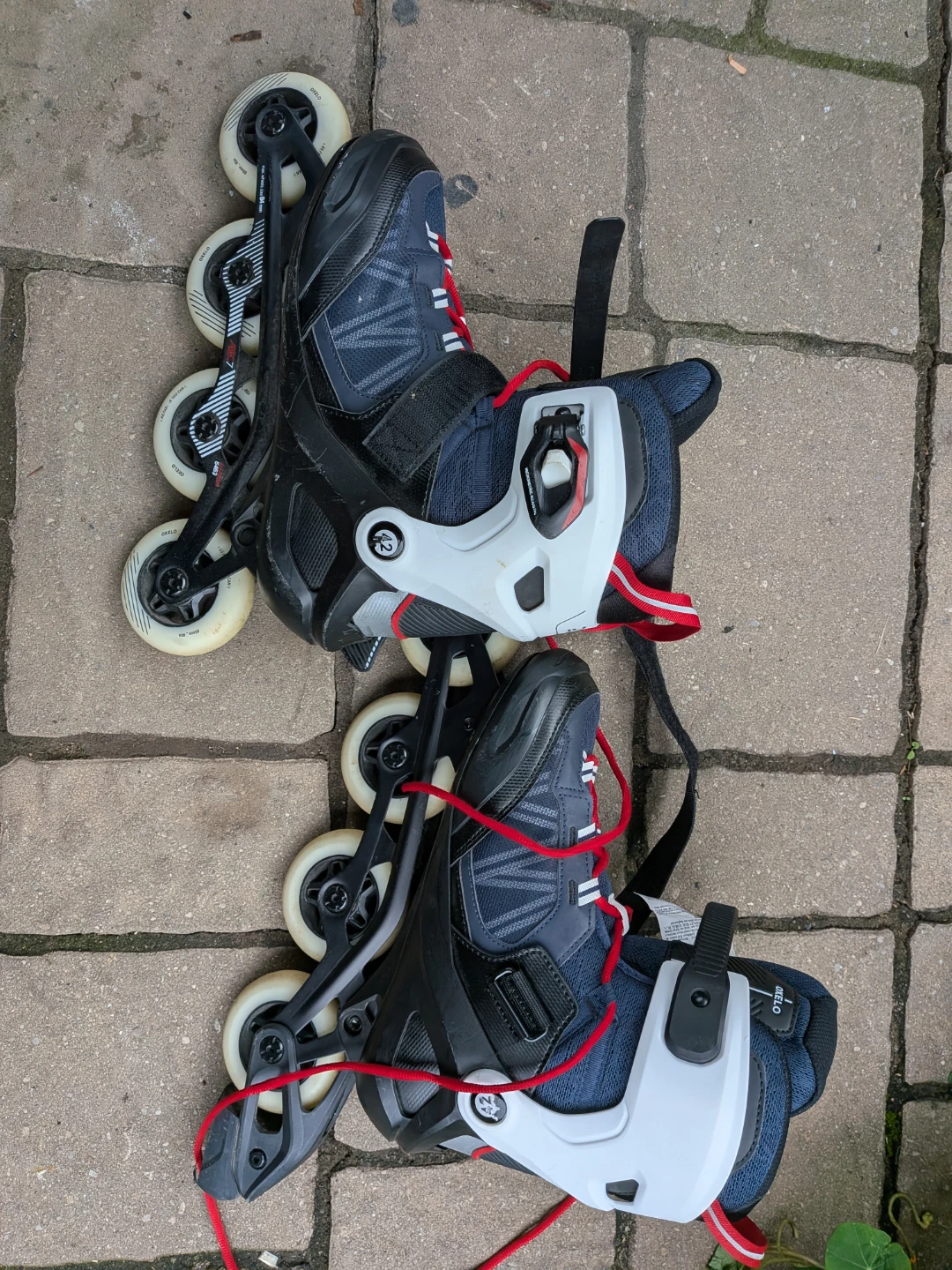 Roller blades