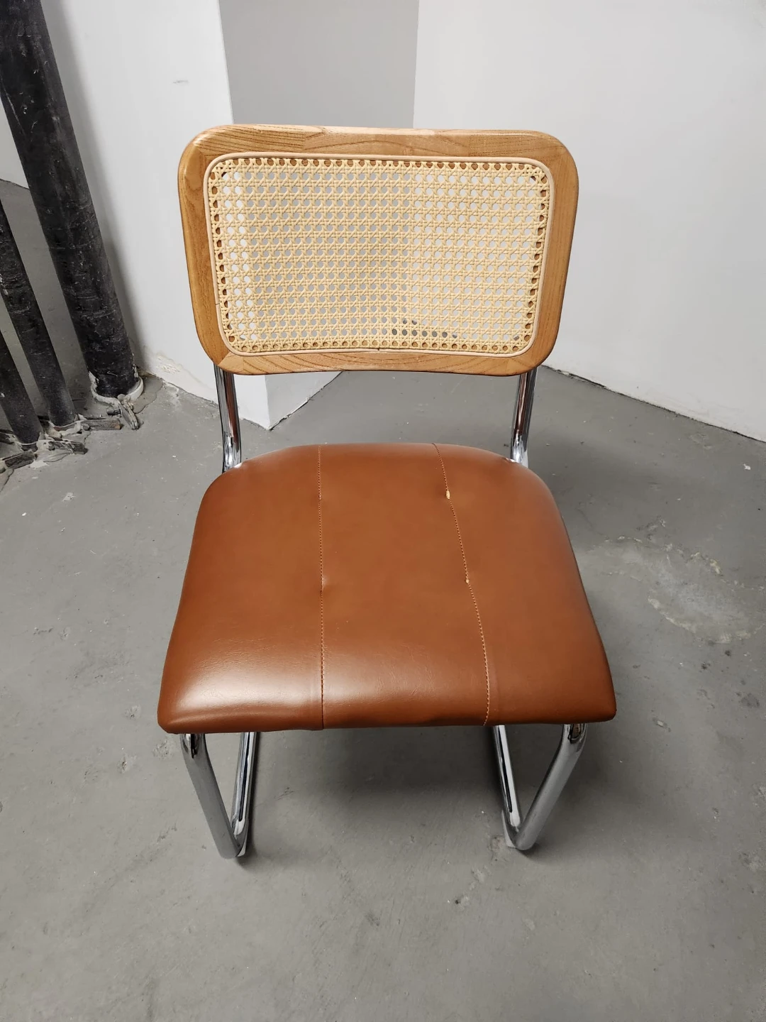 Set of two cane and leather dining chairs - photo 3