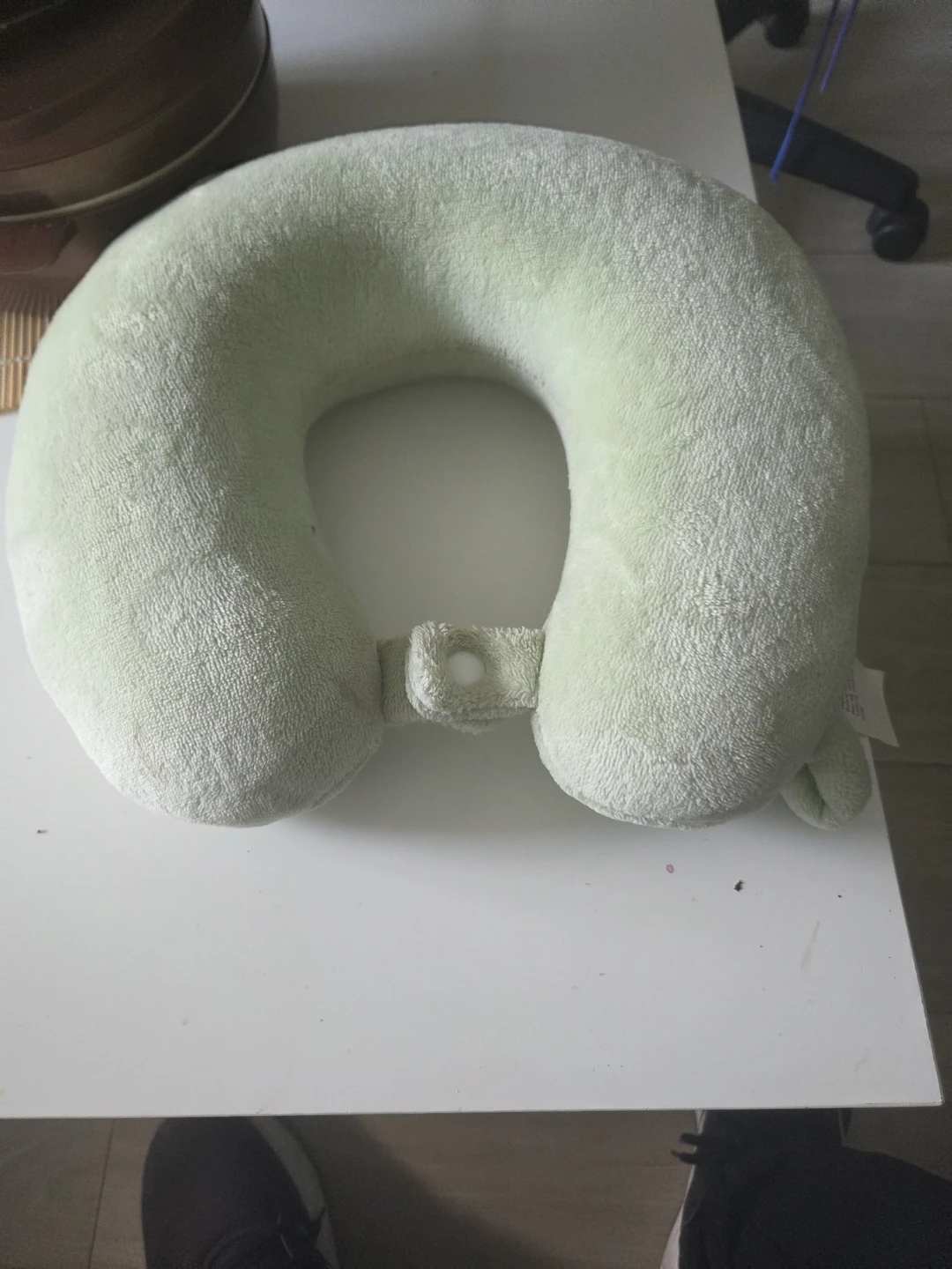 Miniso Green Neck Travel Pillow - photo 5