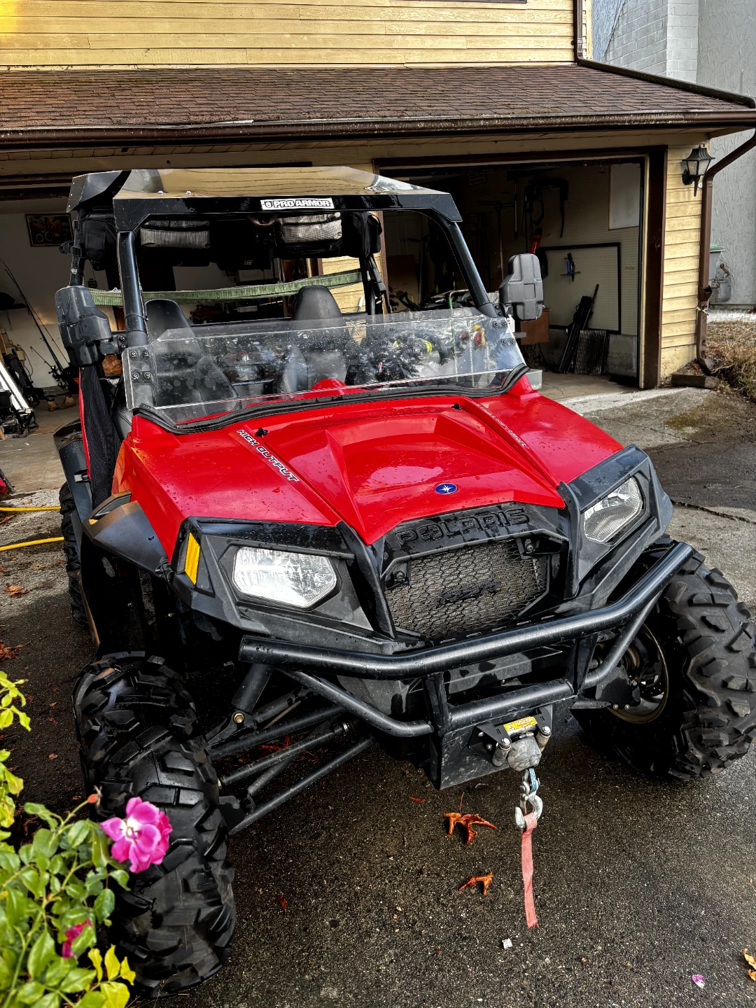 2014 Polaris RZR S 800 in Indy Red - photo 2