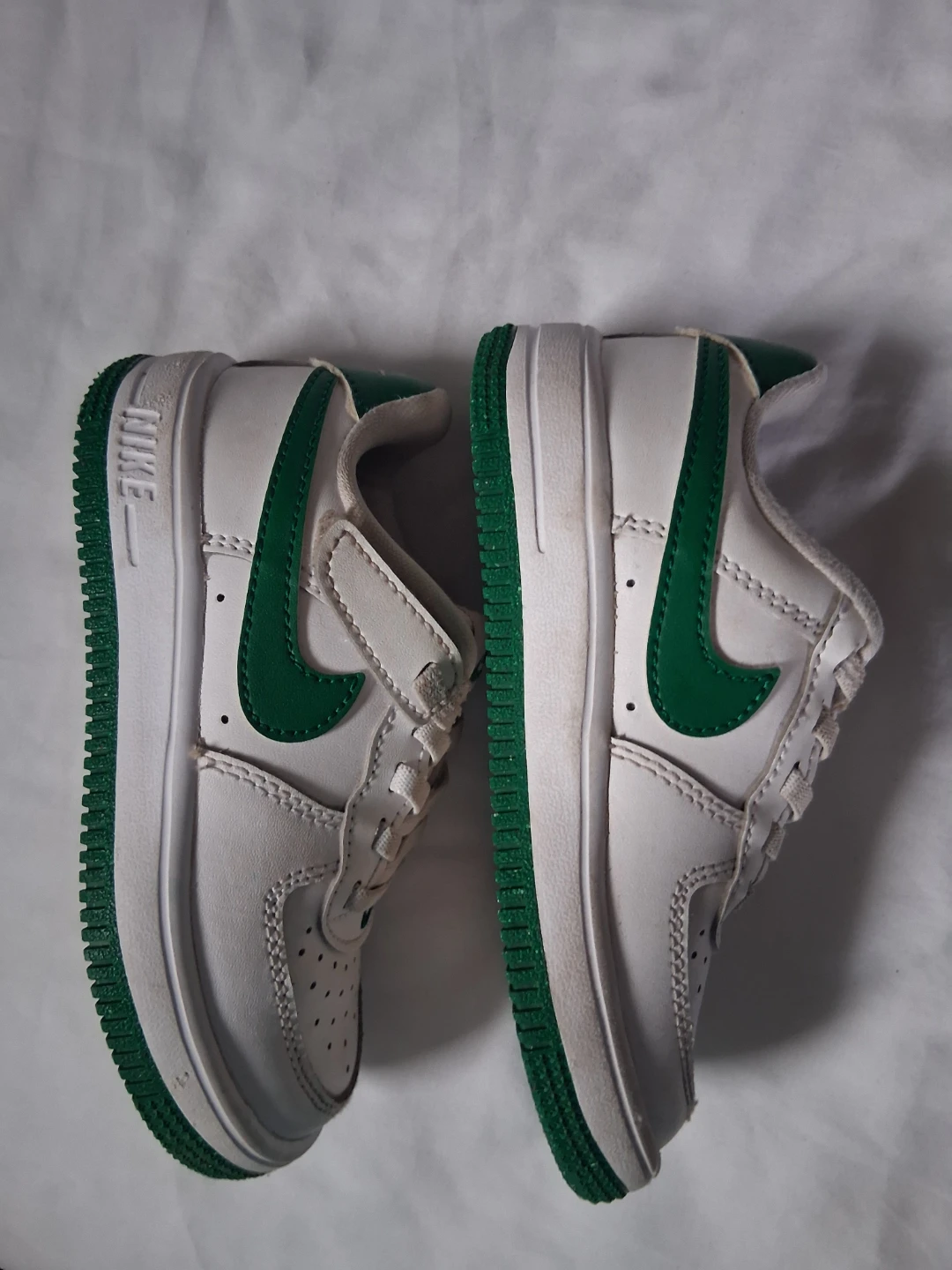 Nike force 1 low toddler shoe size 2.5 - photo 2
