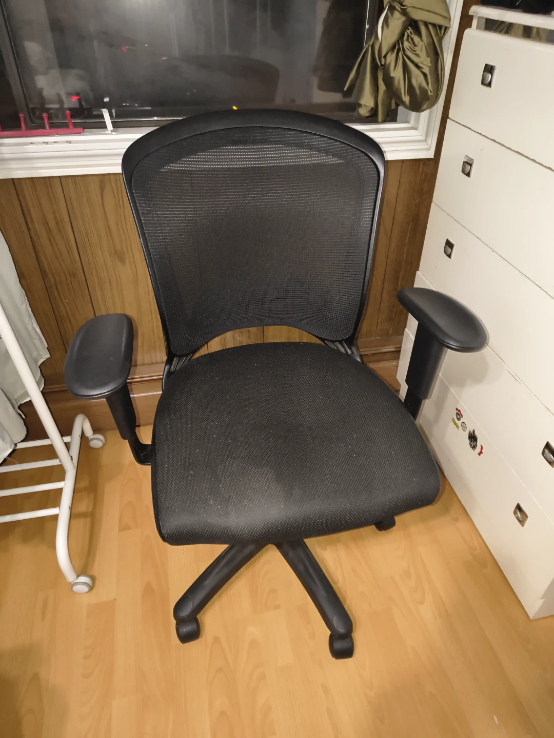 Black Mesh Office Task Chair