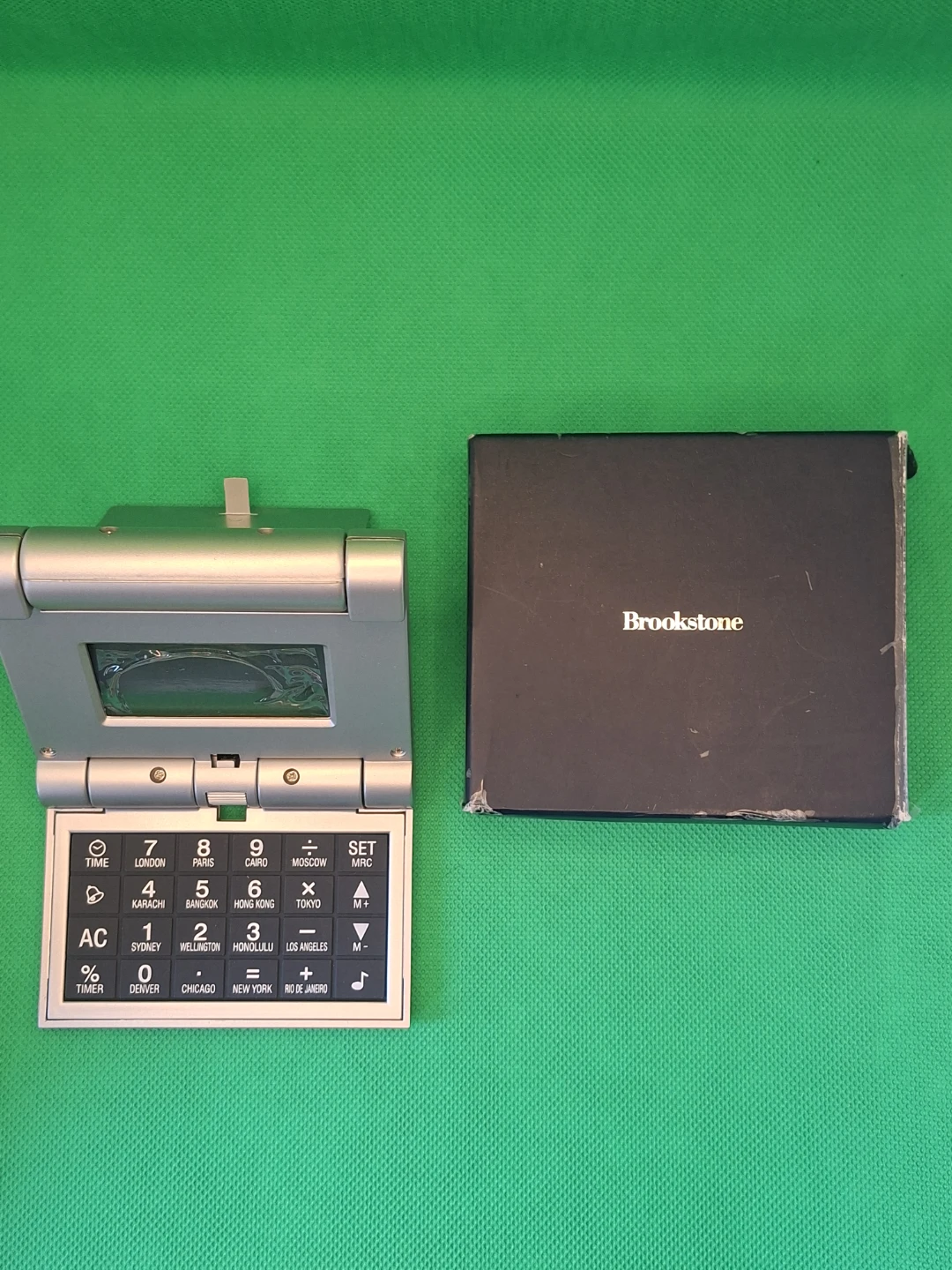 Vintage Brookstone World Time Travel Alarm Clock Calculator - photo 2
