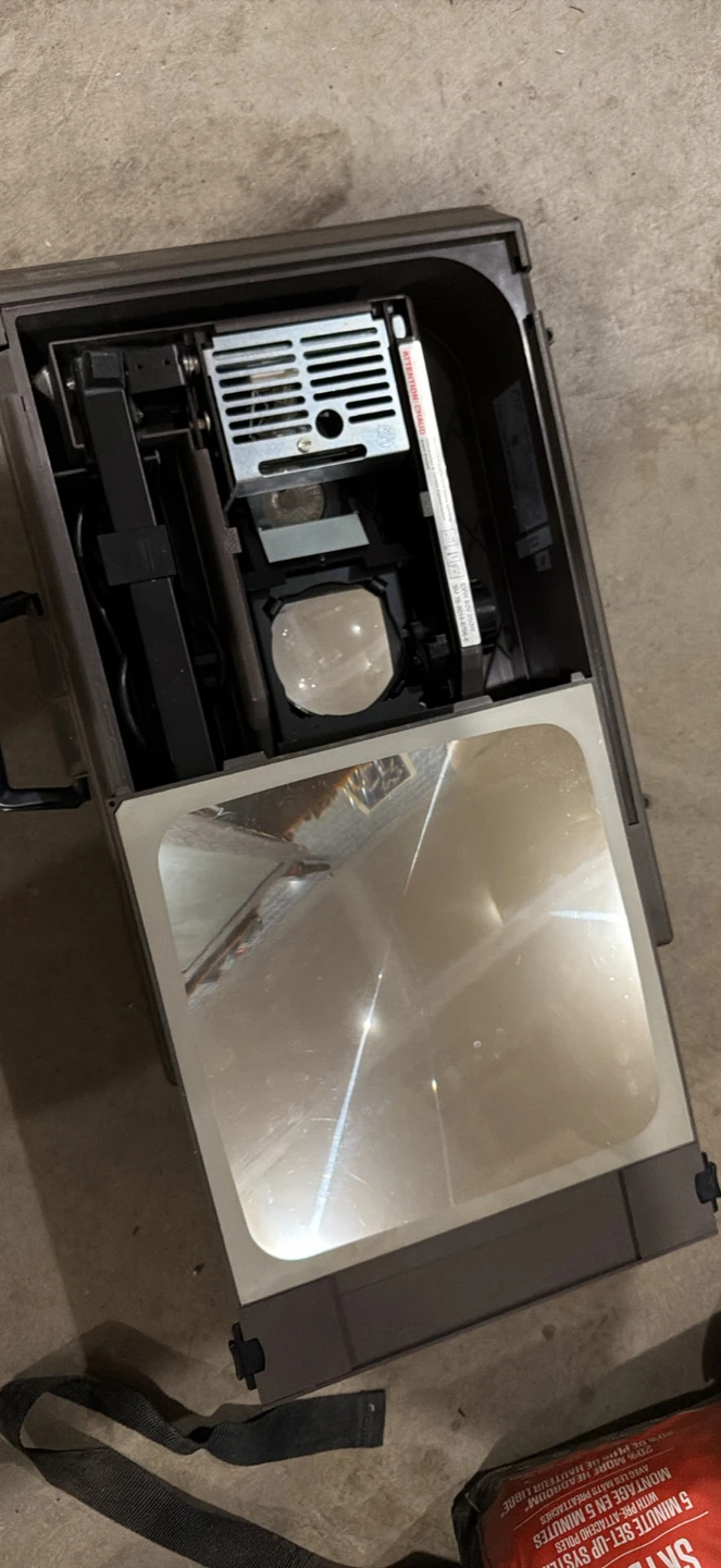 3M Portable Overhead Projector