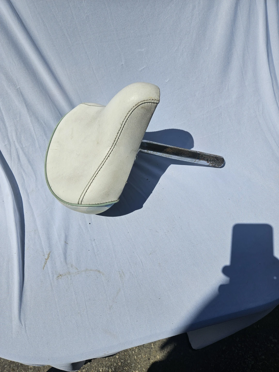 White Comfort Bicycle Seat - photo 3