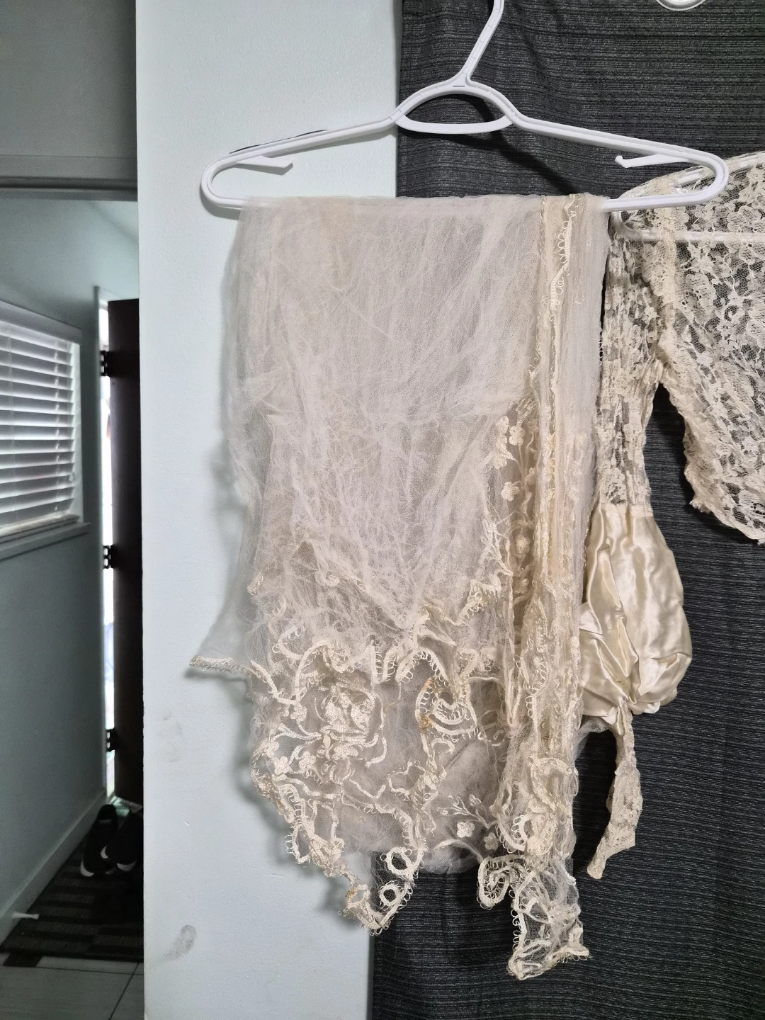 Vintage cream lace dress and bolero set - photo 3
