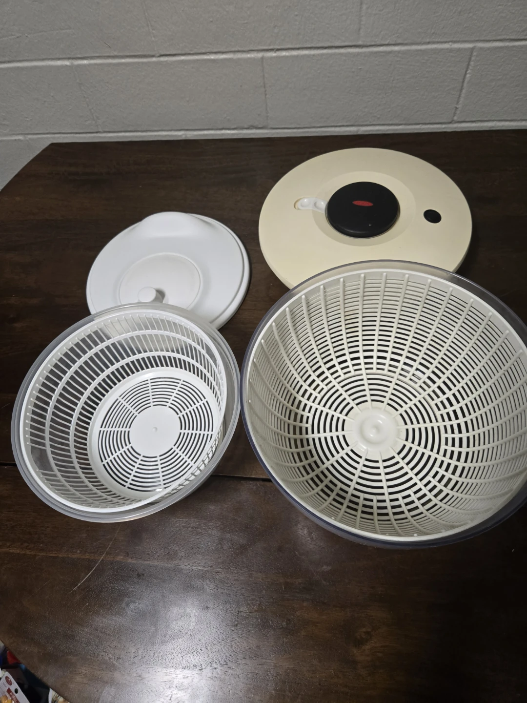 2Pc OXO Good Grips Salad Spinner Set - photo 2