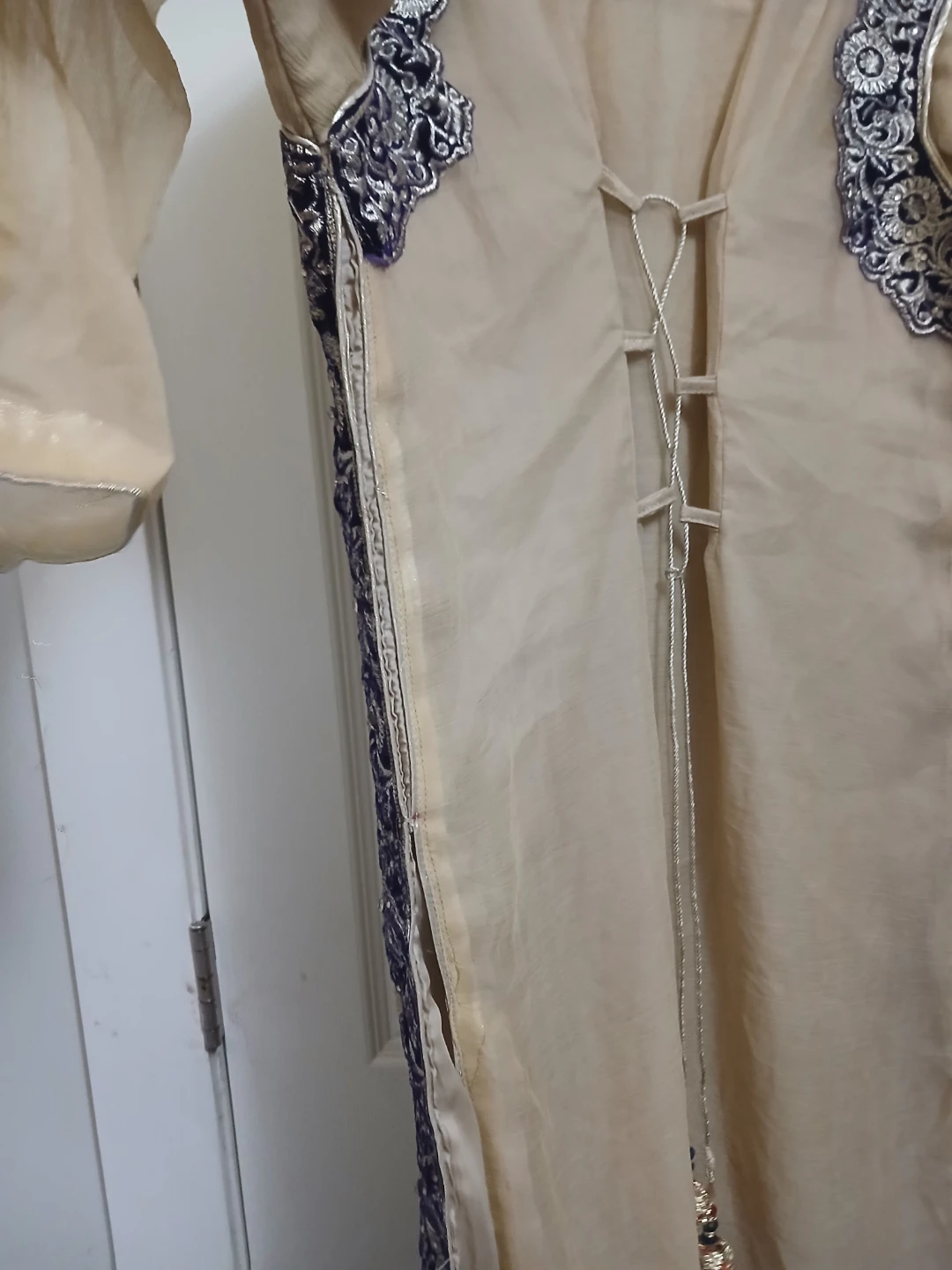 Closet cleanout- Gold & purple Velvet Fancy Kameez - photo 5