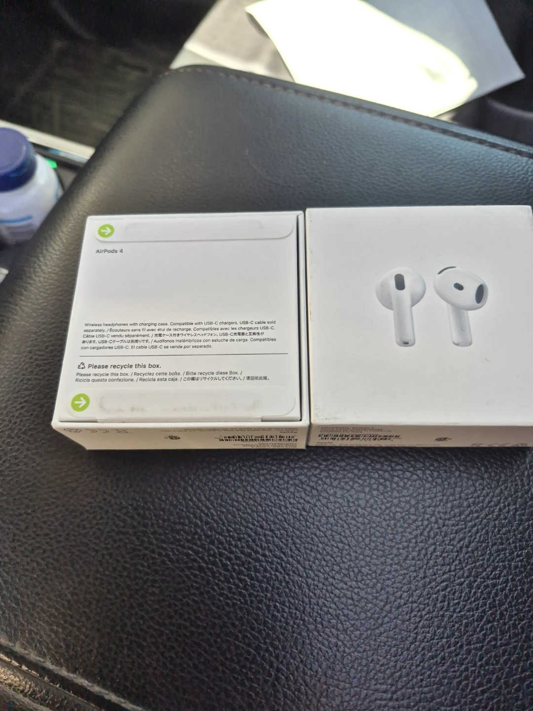 Apple AirPods 4