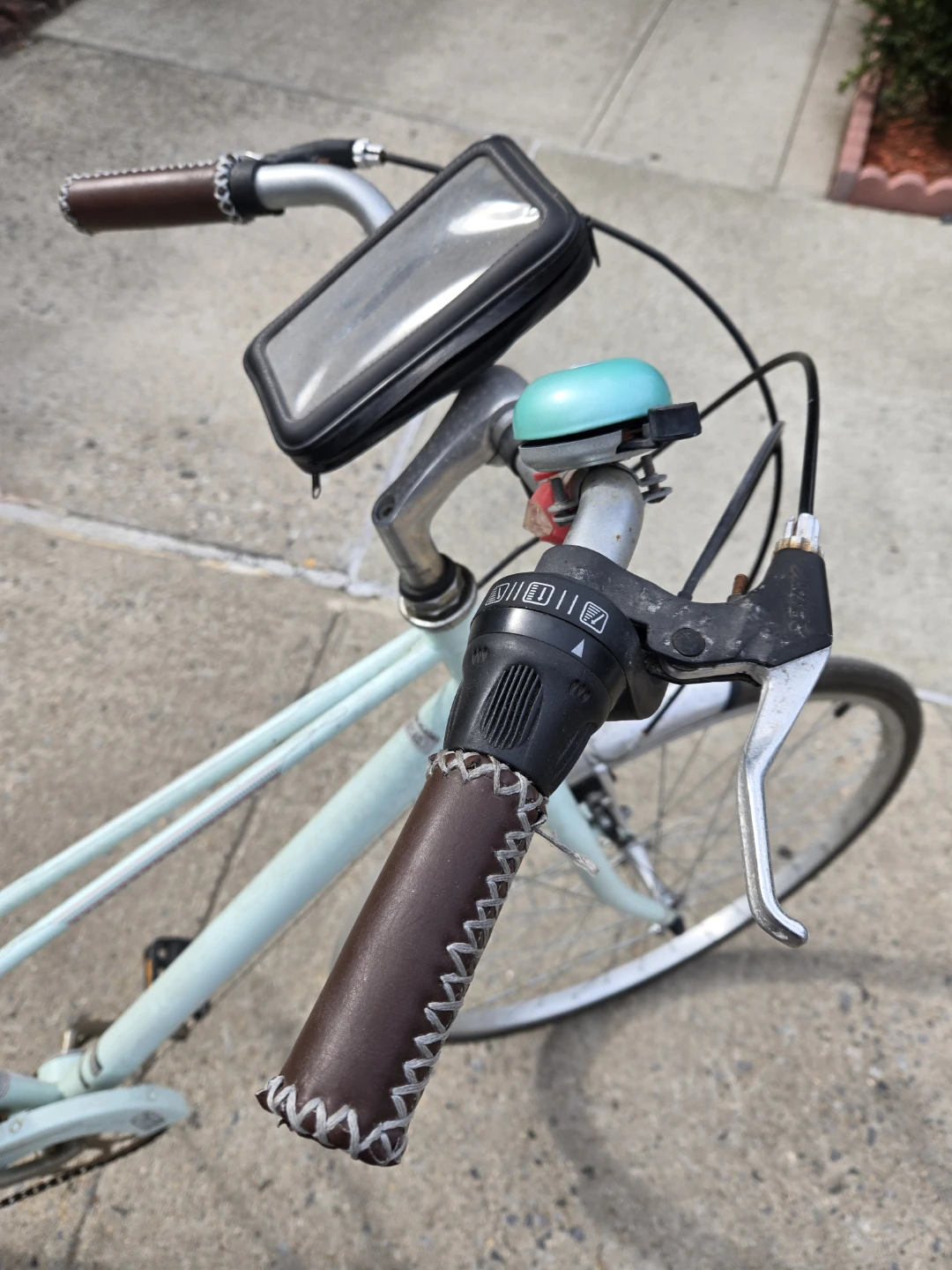 Schwinn Hybrid Bike with Wicker Basket - photo 5