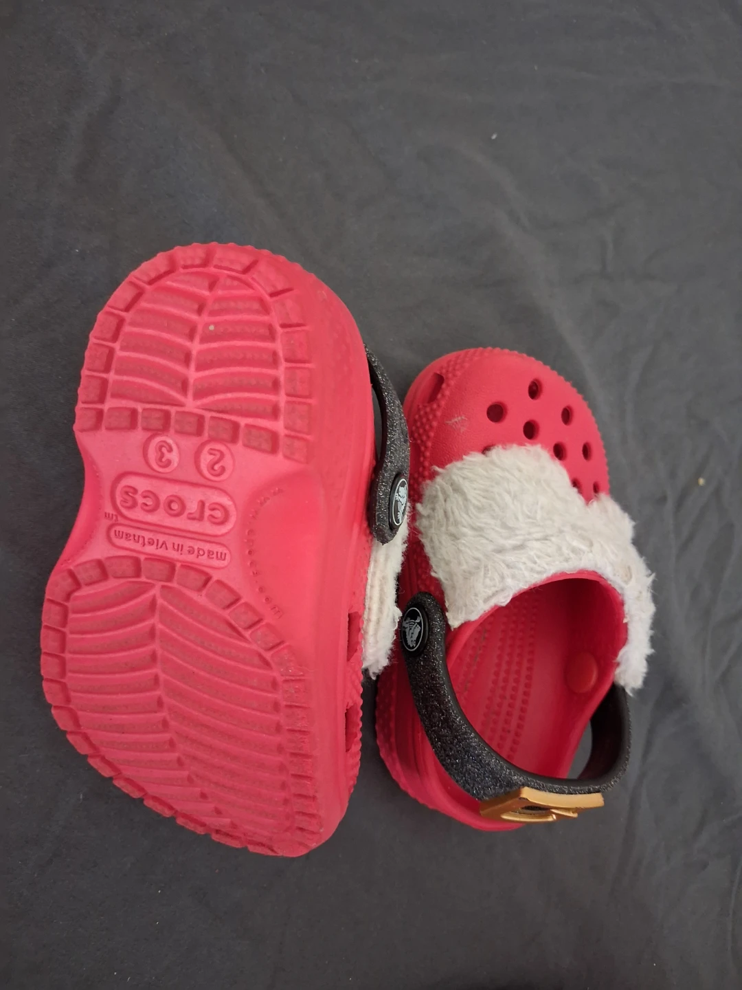 UGGS BOOTS SIZE 2 CROCS SIZE (2)(3) BUNDLE SHOES. - photo 3