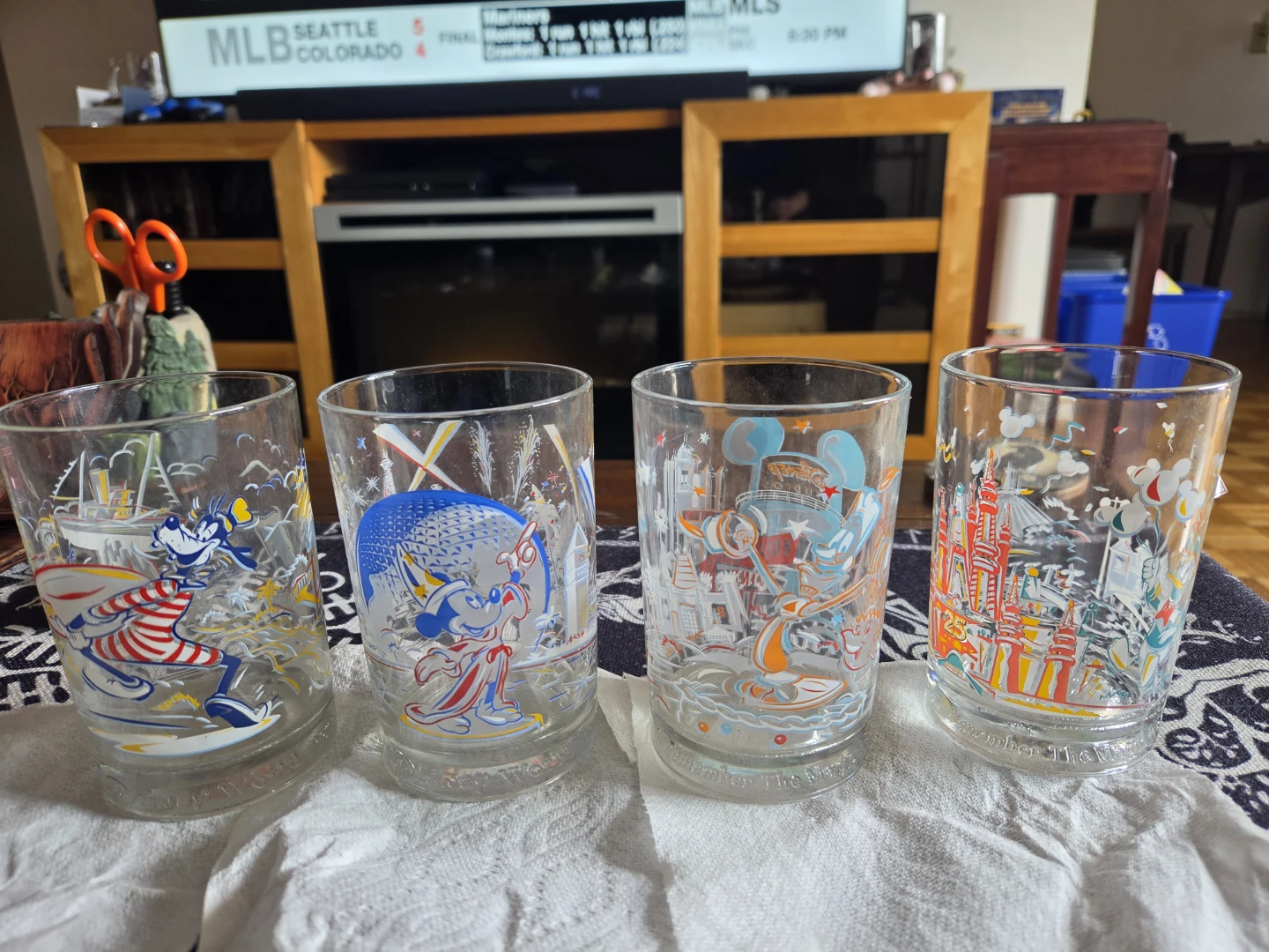 Set of 4 McDonald's Walt Disney World 25th Anniversary Glasses - photo 3