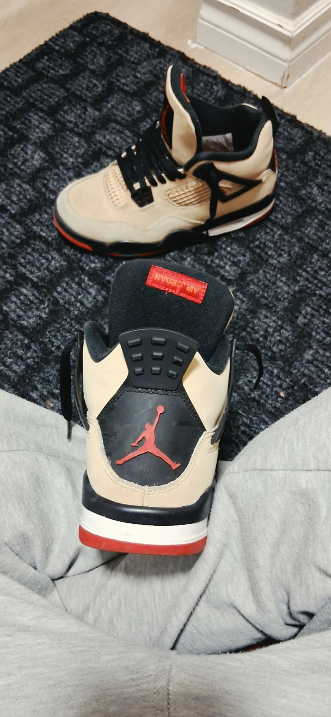 Air Jordan 4 Retro Sneakers - photo 3
