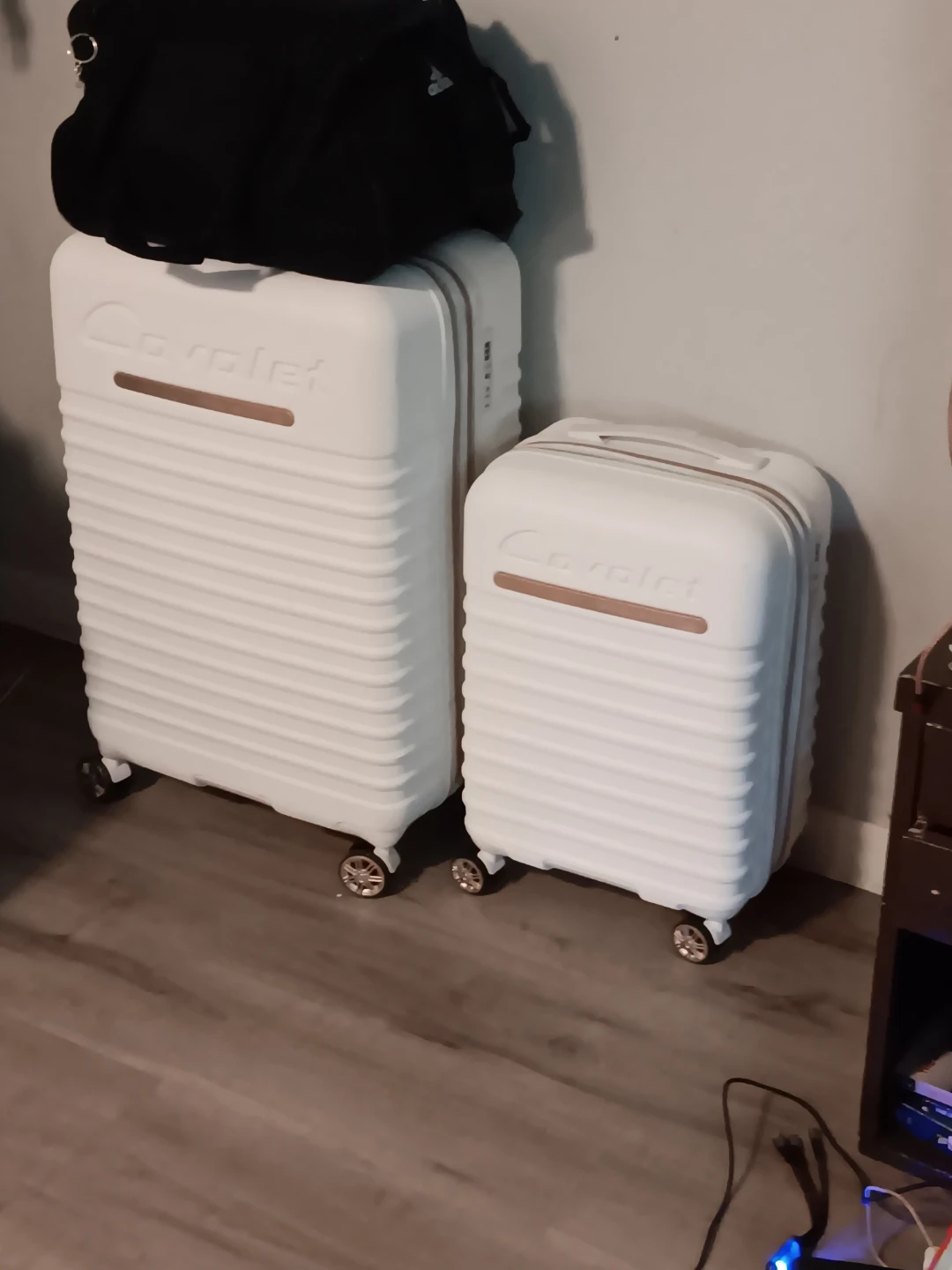 Cavalet Luggage Set - Two White Hard-Shell Suitcases