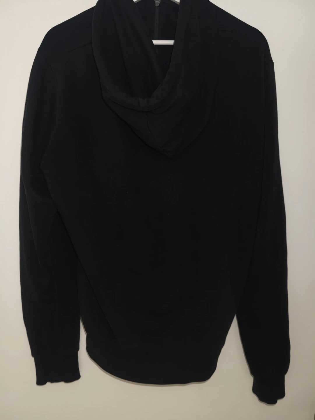 h&m black zip up hoodie with diy patch - photo 4