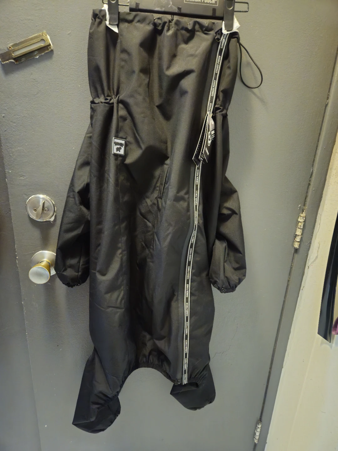 Canada Pooch The Snow Suit, size 28